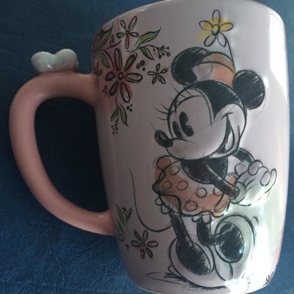 Disney Pink Mug "Bow" with Minnie - Picture 9 of 10
